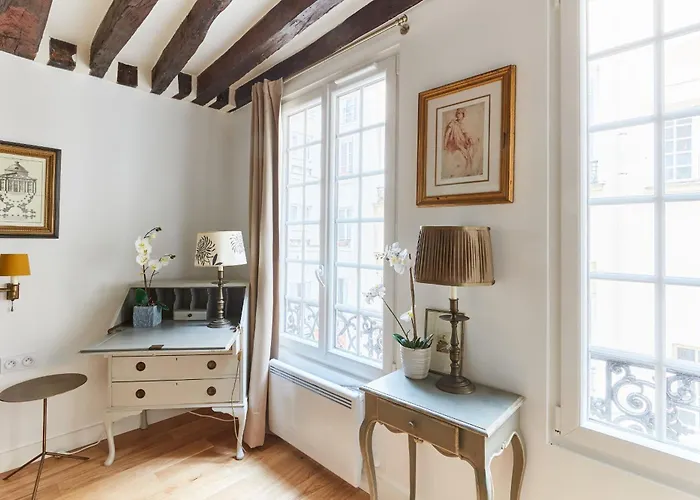 Apartment Near Le Marais Lägenhet
