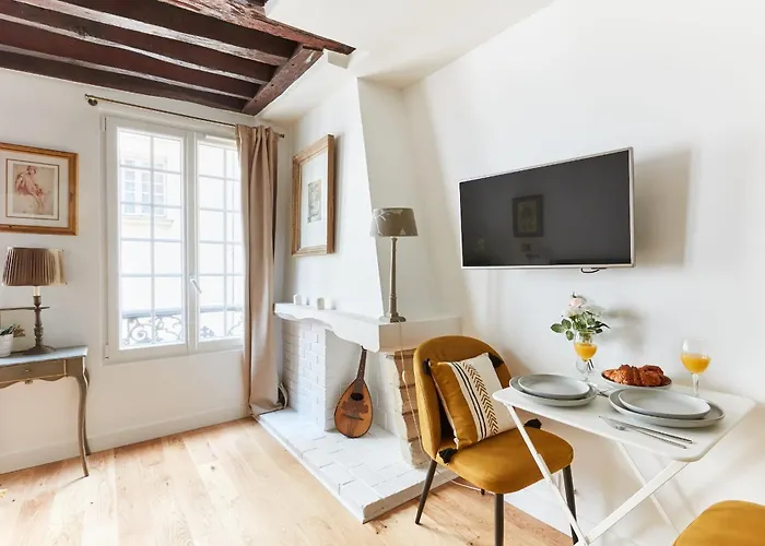 Apartment Near Le Marais Lägenhet